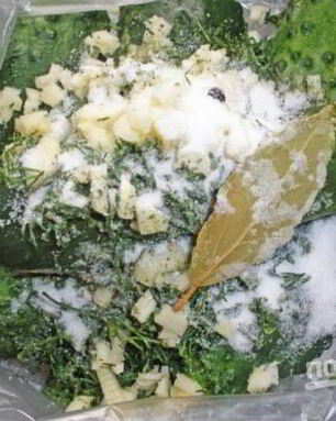 Малосольные огурцы хрустящие в пакете