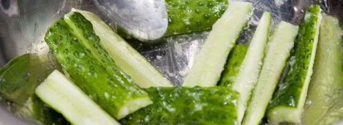 малосольные огурцы с медом. Шаг 4