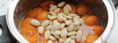 абрикосовое варенье с миндалем и тимьяном. Шаг 3
