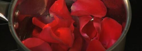 инжир в беконе с вареньем из лепестков роз. Шаг 3