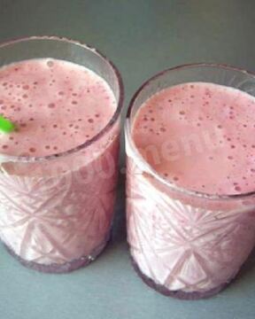 Кефир с вареньем