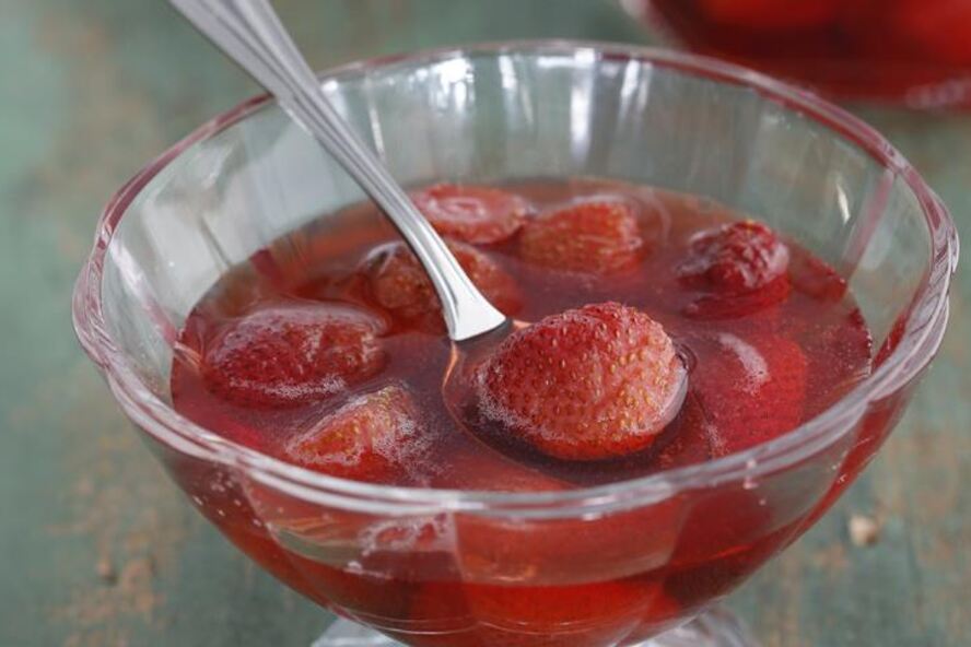 Рецепт клубничное варенье с розовой водой