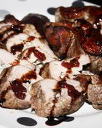 Конверты из утиных грудок с голубым сыром и малиновым конфитюром