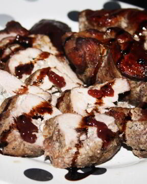 Конверты из утиных грудок с голубым сыром и малиновым конфитюром