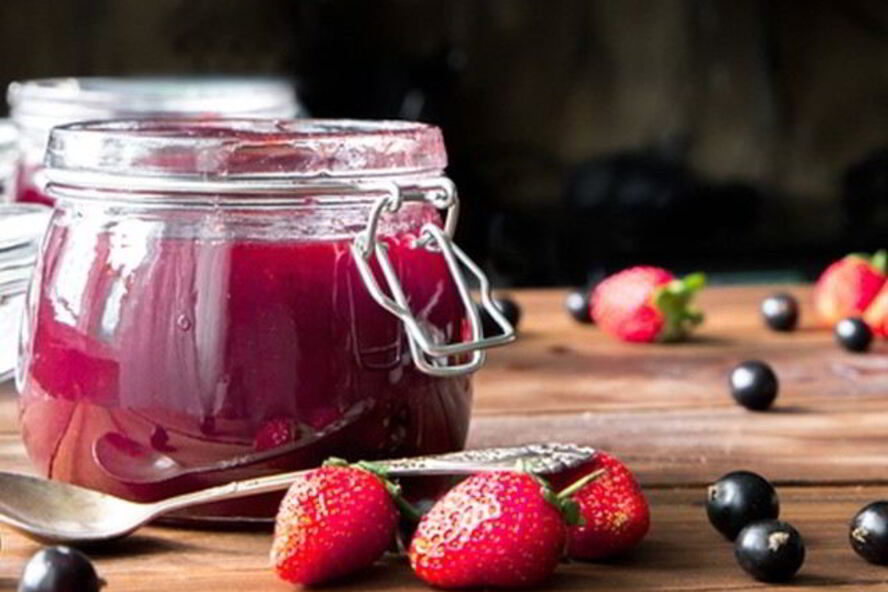 Рецепт варенье из клубники и смородины