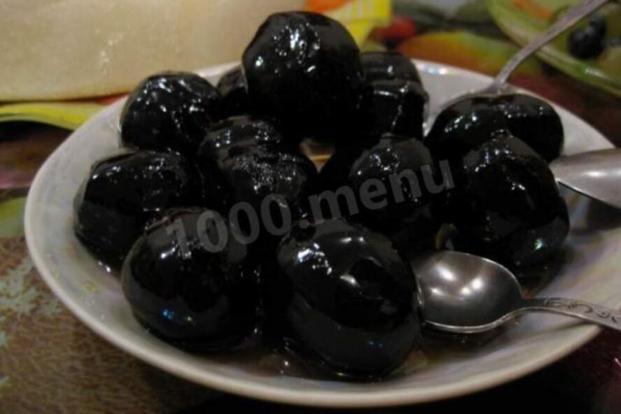 Рецепт варенье из зеленых грецких орехов с кожурой