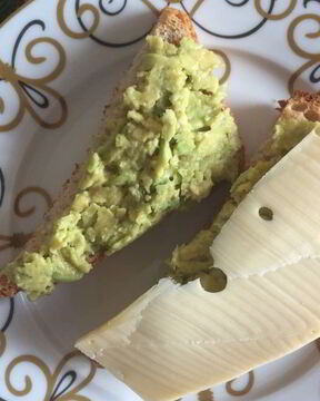 Бутерброд с авокадо