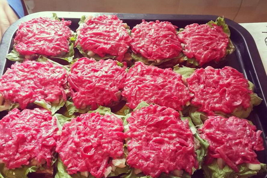 Рецепт бутерброд с селедкой и свеклой