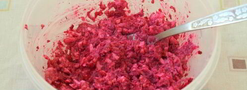 бутерброды с сельдью и свекольно-горчичной намазкой. Шаг 4