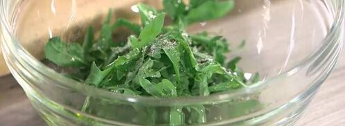 бутерброды с ветчиной, помидорами-гриль и руколой. Шаг 3