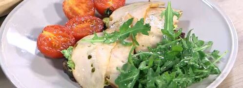 бутерброды с ветчиной, помидорами-гриль и руколой. Шаг 7