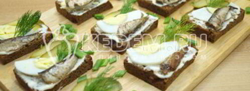 бутерброды со шпротами. Шаг 7