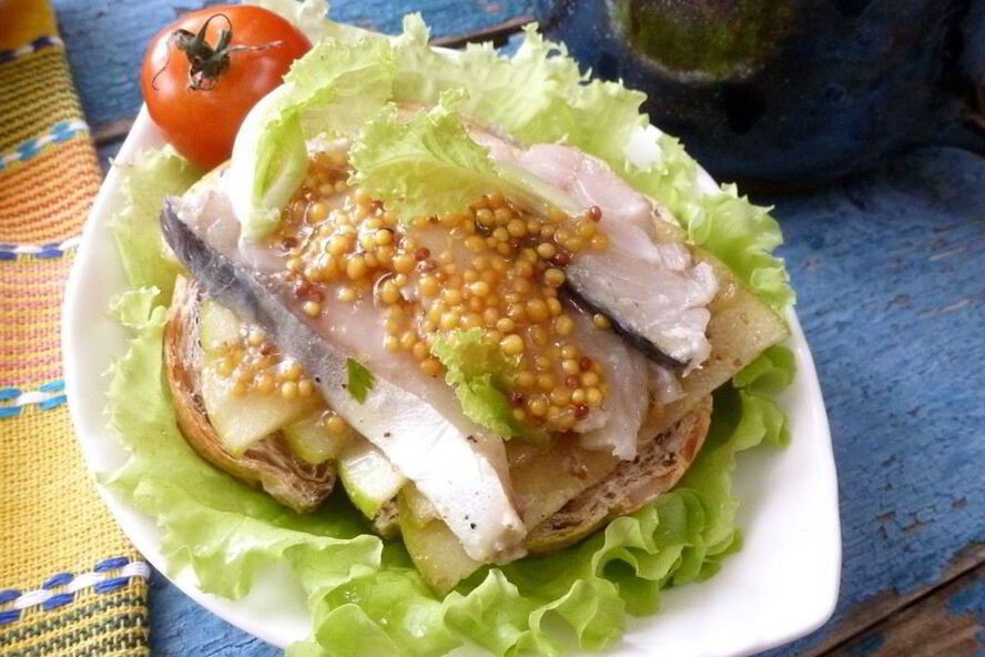 Рецепт бутерброды со скумбрией и яблоками