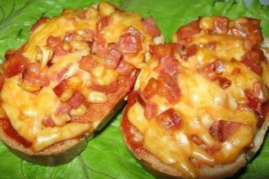 Рецепт быстрые горячие бутерброды с сосисками