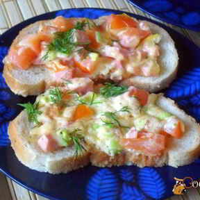 Бутерброды с колбасой