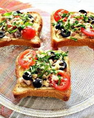 Горячие бутерброды с курицей и сыром