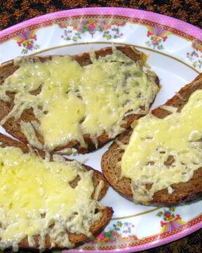 Горячие бутерброды с сыром в духовке