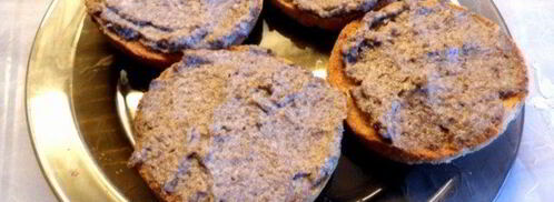 сухарики бутербродные с грибной икрой. Шаг 7