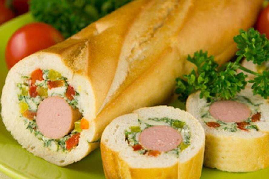 Рецепт закрытый бутерброд с сосисками, соленым огурцом и болгарским перцем