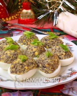 Яйца фаршированные грибами