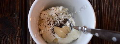 яйца фаршированные красной икрой. Шаг 3