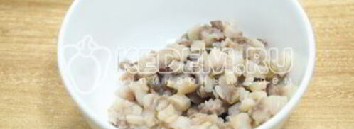 яйца фаршированные сельдью. Шаг 3