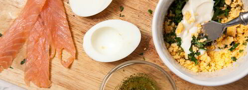 яйца, фаршированные семгой. Шаг 3