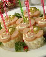 Канапе Обезьянки на шпажках