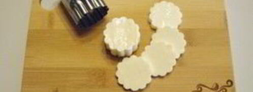 канапе обезьянки на шпажках. Шаг 3