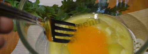 быстрый омлет в микроволновке. Шаг 4