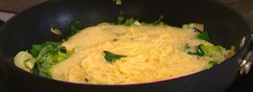 фриттата с луком-пореем, сыром и травами. Шаг 7