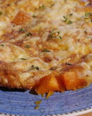 Фриттата с тыквой, моцареллой и тимьяном