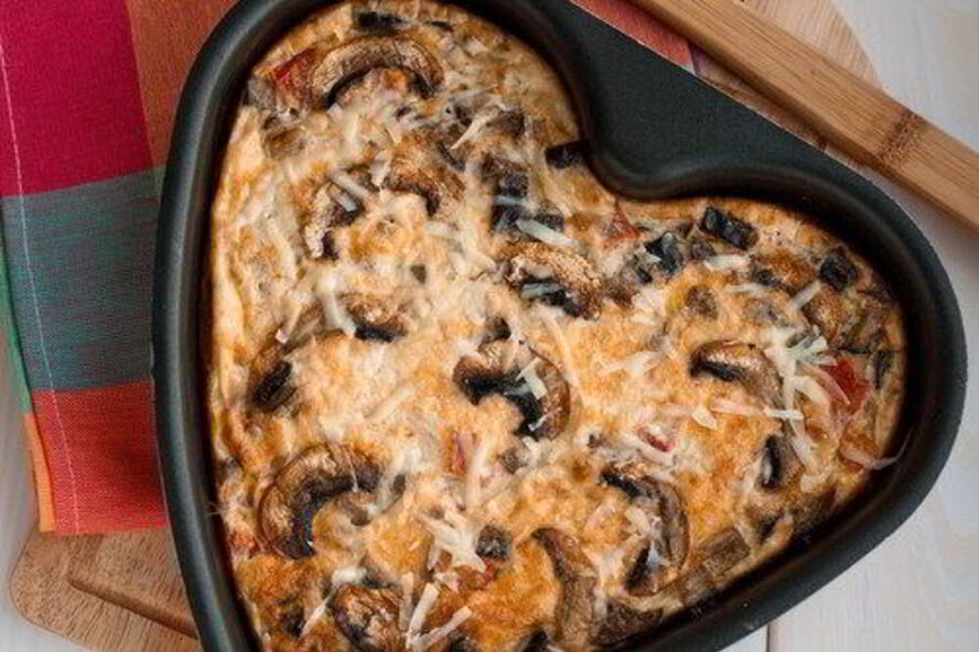 Рецепт грибная фриттата с шалфеем и пармезаном