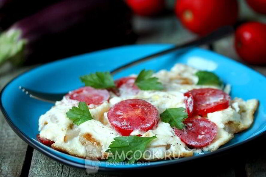 Рецепт омлет из перепелиных яиц с баклажанами и помидорами