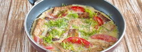 омлет с хлебом на сковороде. Шаг 8