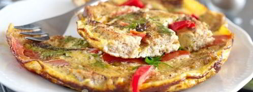 омлет с хлебом на сковороде. Шаг 10