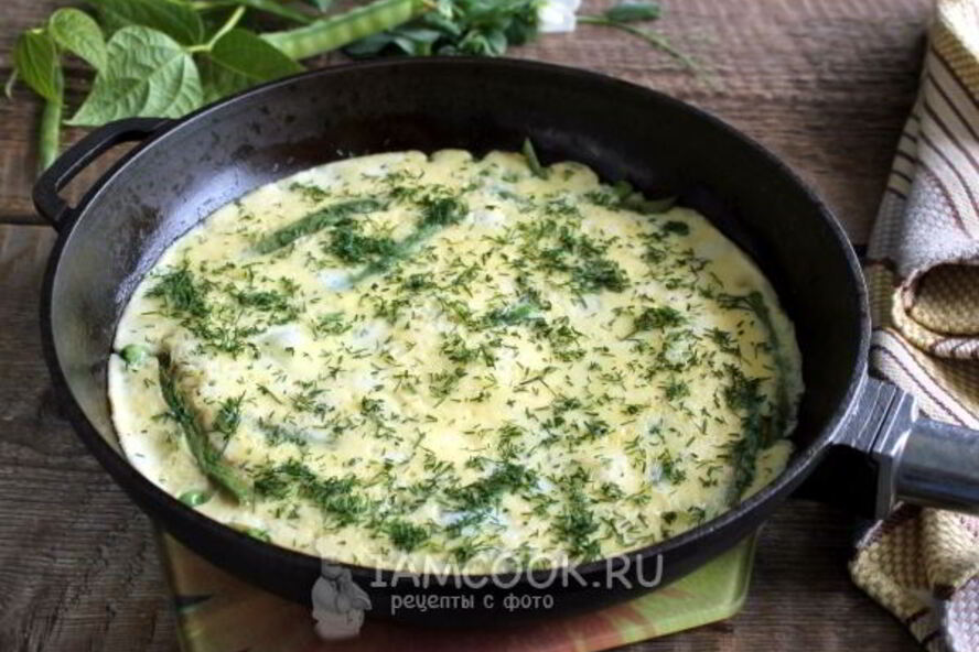 Рецепт омлет с зеленым горошком и стручковой фасолью