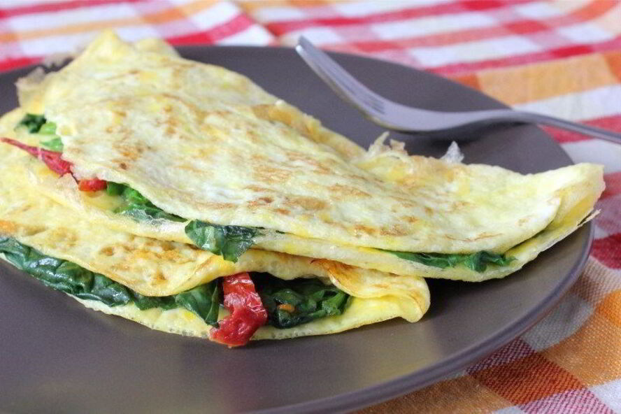 Рецепт омлет со шпинатом и сыром