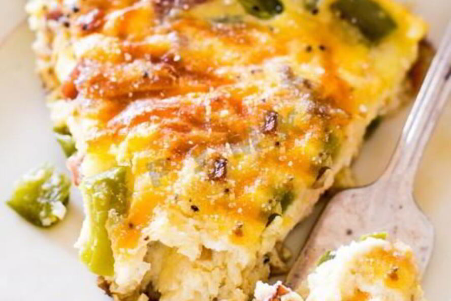 Рецепт запеченный омлет с сосисками и овощами