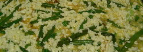 зеленый омлет со стручковой фасолью, руколой и зеленым луком. Шаг 5