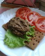 Паштет из чечевицы с кешью и черносливом