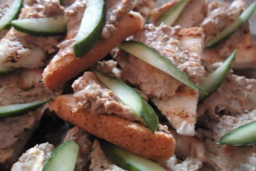 Рецепт паштет из куриной печени с фисташками