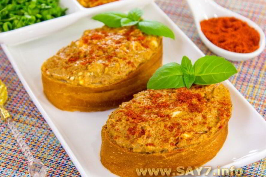 Рецепт паштета иза куриной печеней с паприкого и яйцами