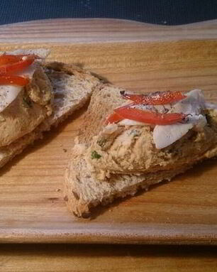 Паштет из курицы с голубым сыром, инжиром и орехами