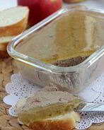 Паштет из свиной печени с яблочным желе