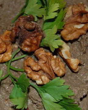 Паштет необычный с яблоками и орехами