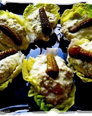 Яичный паштет с корнишонами