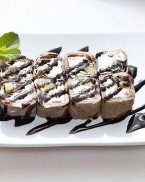 Банановые роллы в темном шоколаде