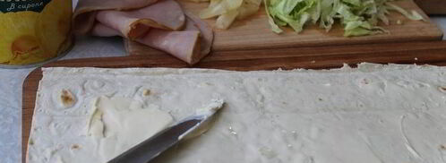 нежные роллы с ананасами и ветчиной. Шаг 2