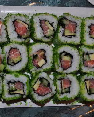 Ролл Калифорния с лососем